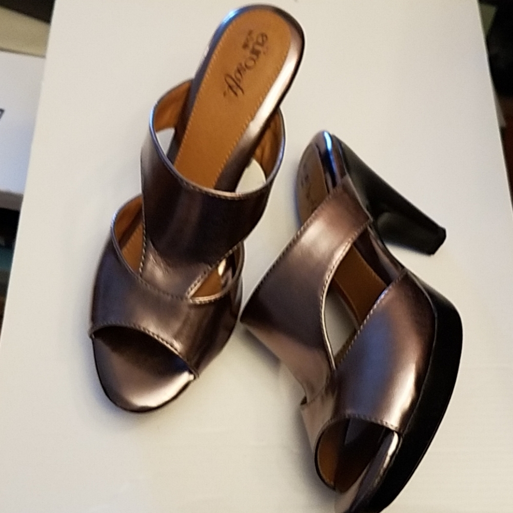Euro soft by Soft. Excellent condition